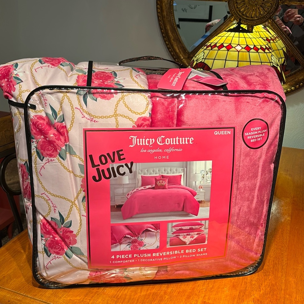 Juicy couture never opened queen size